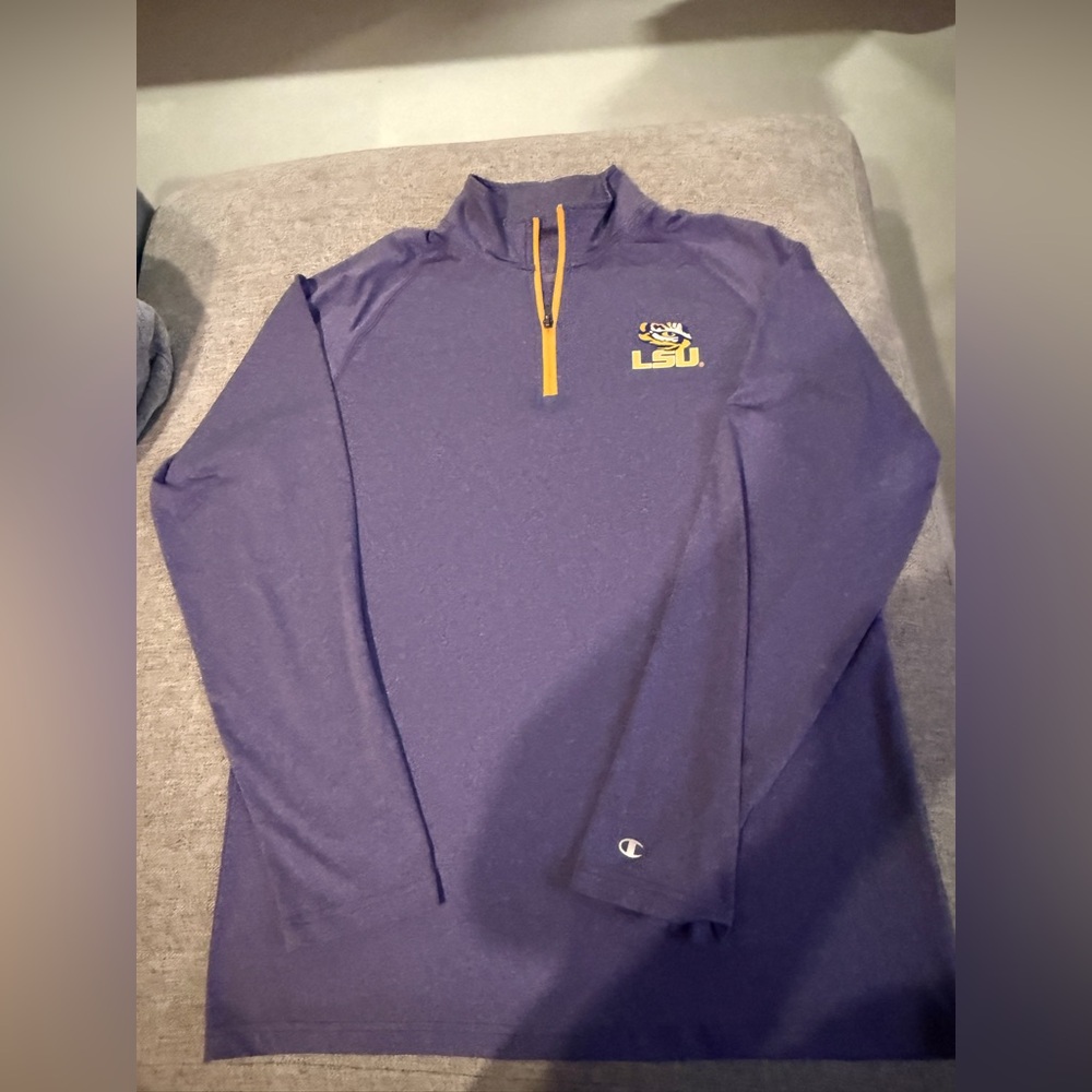 Men’s Champion LSU quarter zip pullover. Size Large